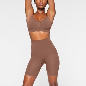 NWOT SKIMS Mid Thigh Shapewear